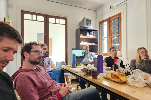 Asamblea de la cooperativa de software libre GENEOS
