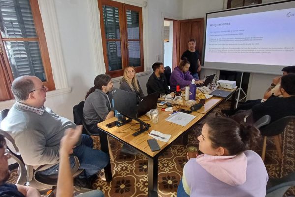 Asamblea de la cooperativa de software libre GENEOS